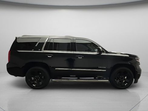 Used 2017 Chevrolet Tahoe LT w/ LT Signature Package image 8