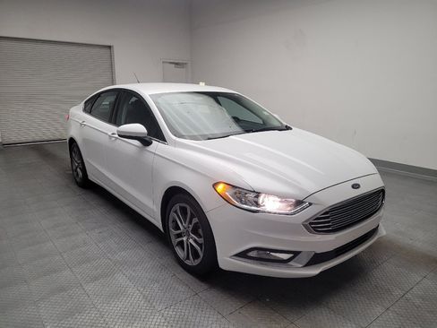Used 2017 Ford Fusion SE w/ Equipment Group 201A FWD image 13