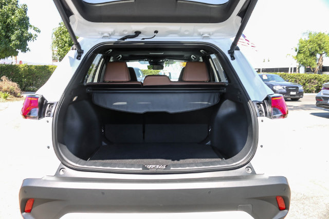Used 2026 Toyota Corolla Cross XLE w/ Convenience Package FWD image 23