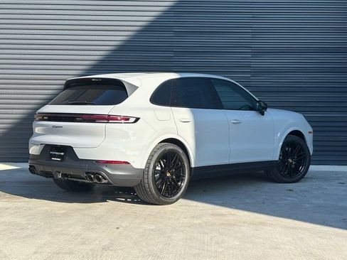 Certified 2026 Porsche Cayenne AWD/4WD image 7