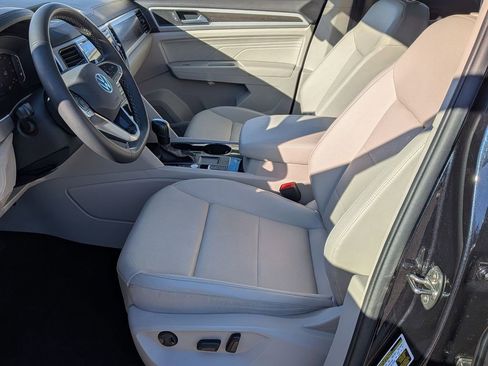 Used 2022 Volkswagen Atlas SE image 12