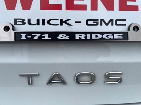 Used 2024 Volkswagen Taos SE image 21