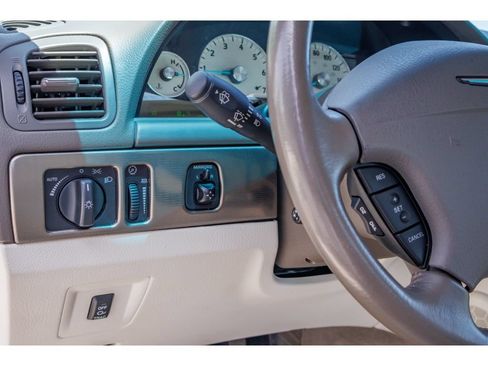 Used 2005 Ford Thunderbird 50th Anniversary RWD image 18