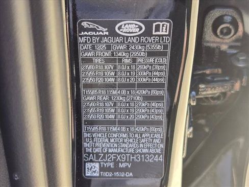 Used 2026 Land Rover Range Rover Evoque S AWD/4WD image 24