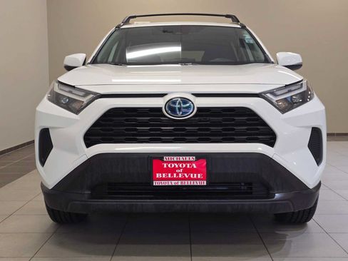 Certified 2022 Toyota RAV4 XLE w/ Convenience Package AWD/4WD image 6