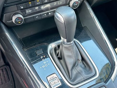 Used 2019 MAZDA CX-9 Touring w/ Touring Premium Package FWD image 16