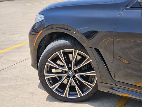 Used 2022 BMW X7 M50i AWD/4WD image 5