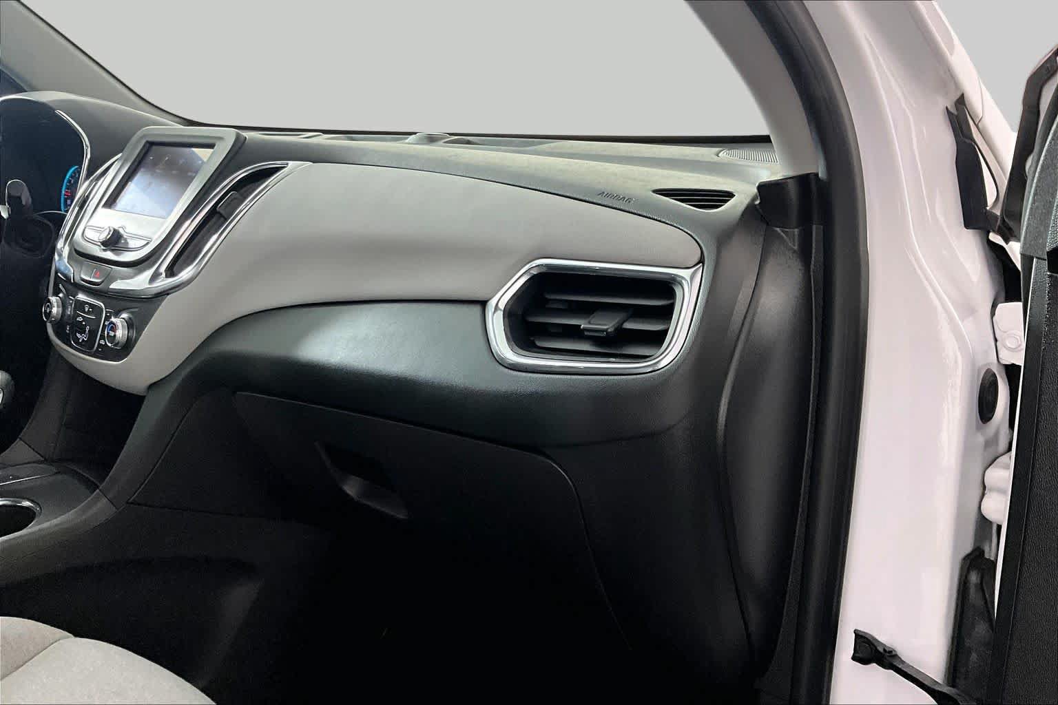 Used 2023 Chevrolet Equinox LS w/ LS Convenience Package FWD image 17