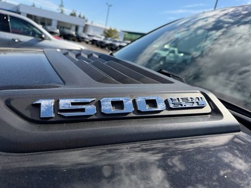 Used 2022 RAM 1500 Laramie AWD/4WD image 15
