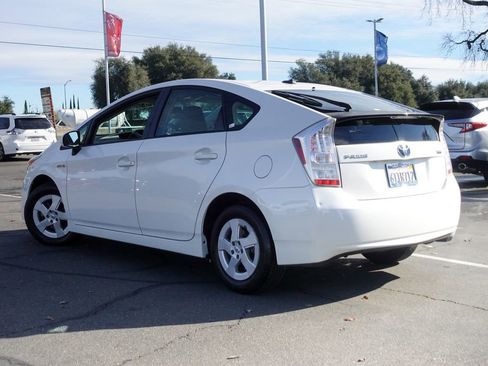 Used 2011 Toyota Prius One image 9