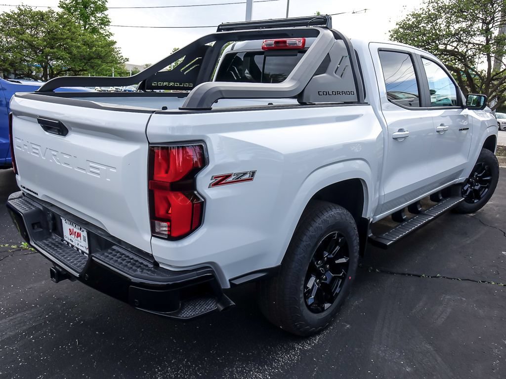 New 2026 Chevrolet Colorado Z71 w/ Midnight Edition AWD/4WD image 9