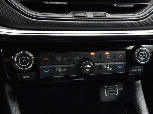 Certified 2024 Jeep Compass Trailhawk AWD/4WD image 15
