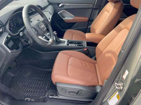 Certified 2025 Audi Q3 2.0T Premium w/ Convenience Package image 5