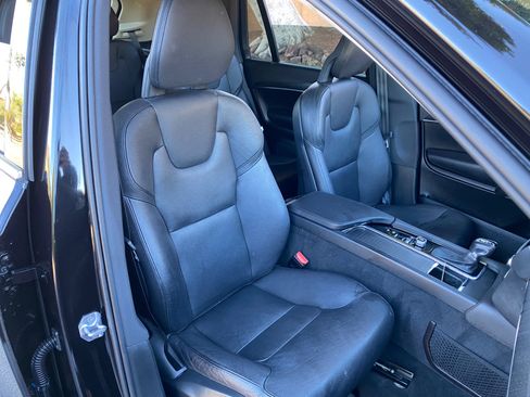 Used 2020 Volvo XC90 T6 Momentum image 52