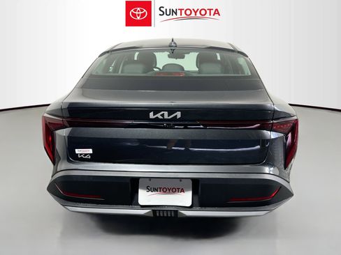 Used 2025 Kia K4 LXS image 5