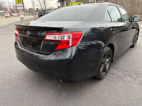 Used 2013 Toyota Camry SE w/ Leather Pkg image 5