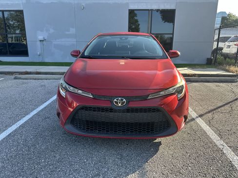 Used 2020 Toyota Corolla LE FWD image 12