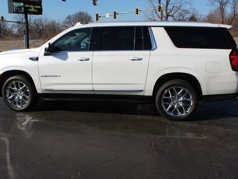 Used 2024 GMC Yukon XL Denali image 13