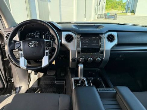 Used 2021 Toyota Tundra SR5 w/ SR5 Upgrade Package AWD/4WD image 26
