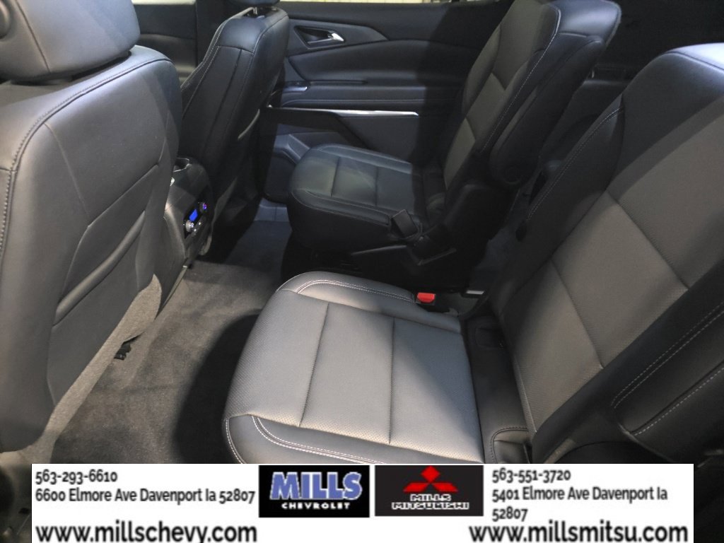 Used 2024 Chevrolet Traverse LT w/ Midnight/Sport Edition AWD/4WD image 16