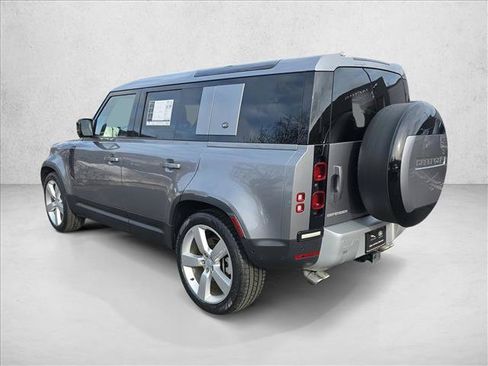 Certified 2024 Land Rover Defender 110 SE AWD/4WD image 7