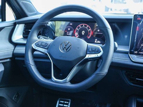 New 2026 Volkswagen Tiguan SE R-Line image 22