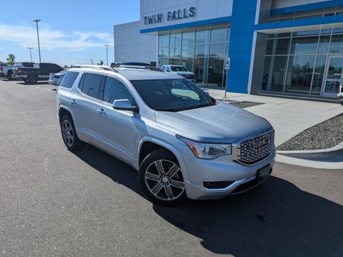 Certified 2019 GMC Acadia Denali AWD/4WD image 4