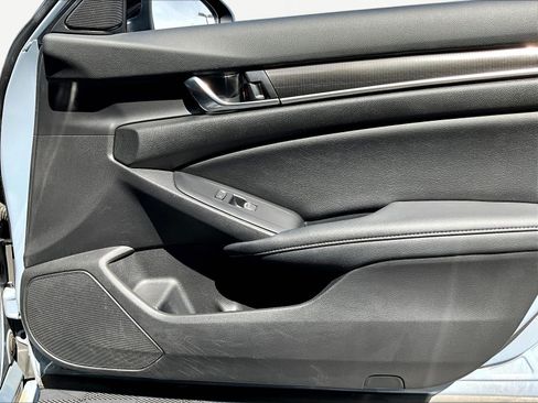 Used 2022 Honda Accord Sport image 28