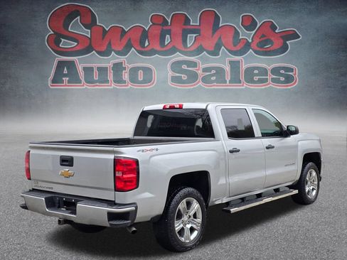 Used 2018 Chevrolet Silverado 1500 Custom w/ Custom Value Package AWD/4WD image 6