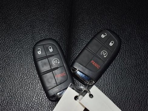 Used 2024 Jeep Compass Limited AWD/4WD image 10