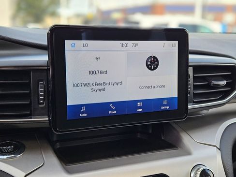 Used 2022 Ford Explorer XLT w/ Equipment Group 202A image 22