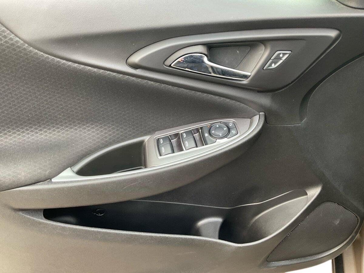 Used 2024 Chevrolet Malibu LS FWD image 17