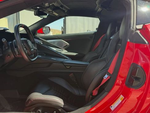 Used 2021 Chevrolet Corvette Stingray Premium Cpe w/ Z51 Performance Package RWD image 16
