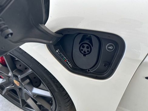 Used 2023 Porsche Taycan GTS image 17