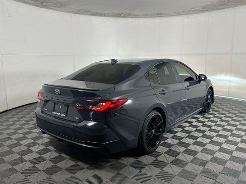 Used 2025 Toyota Camry SE FWD image 3