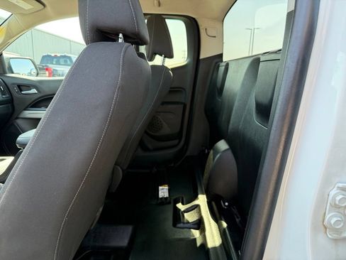 Used 2021 Chevrolet Colorado LT w/ Fleet Safety Package RWD image 8