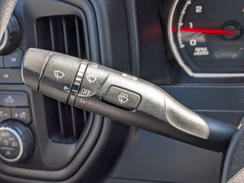 Used 2021 Chevrolet Silverado 2500 Custom w/ Custom Value Package image 20