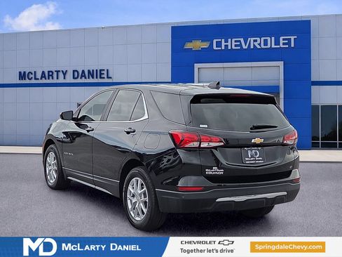 Used 2024 Chevrolet Equinox LT FWD image 4