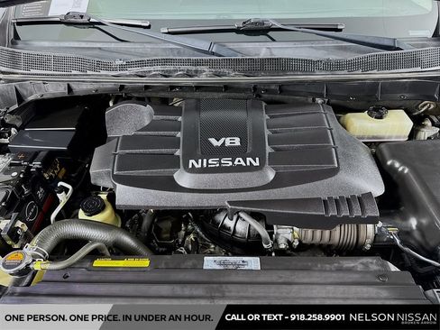 Used 2019 Nissan Titan SV w/ SV Convenience Package RWD image 30