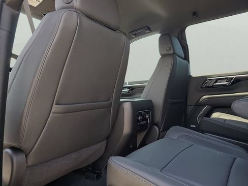 New 2026 Chevrolet Suburban LT w/ Comfort Package RWD image 12