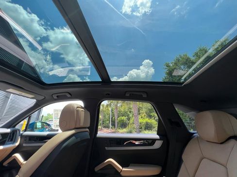 New 2025 Porsche Cayenne image 26