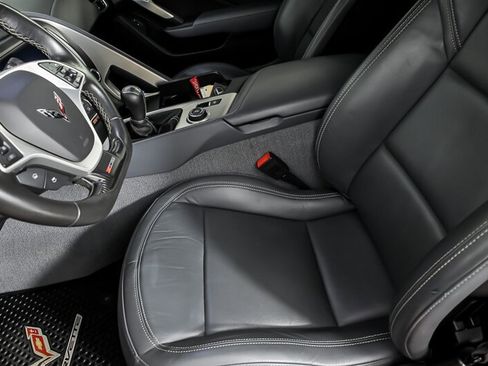 Used 2015 Chevrolet Corvette Z06 w/ Z07 Performance Package RWD image 22