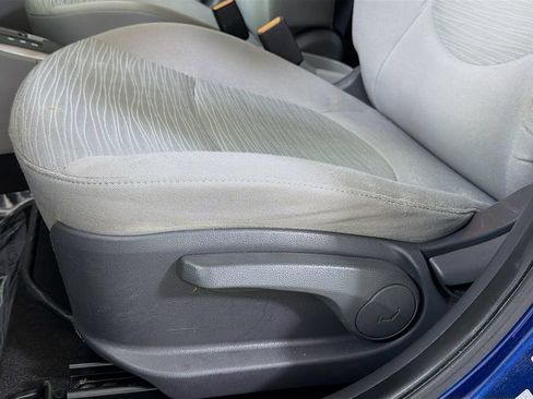 Used 2016 Hyundai Accent SE FWD image 21
