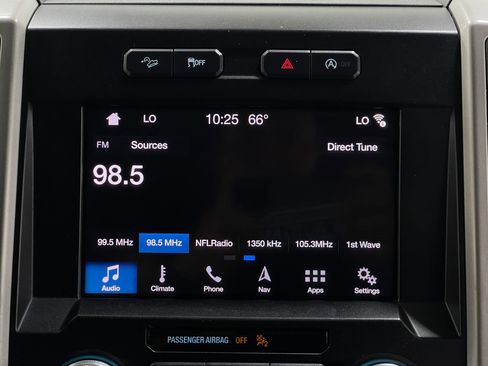 Used 2019 Ford F150 Lariat w/ Equipment Group 502A Luxury AWD/4WD image 23