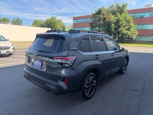 Used 2025 Subaru Forester Premium AWD/4WD image 6