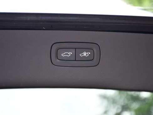 Certified 2023 Volvo XC90 B5 Plus w/ Protection Package Premier AWD/4WD image 21