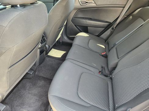 Used 2024 Kia Sportage LX FWD image 34