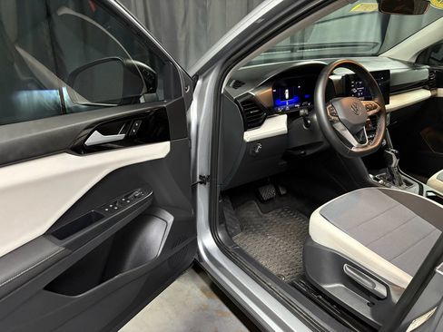 Used 2025 Volkswagen Taos S FWD image 21