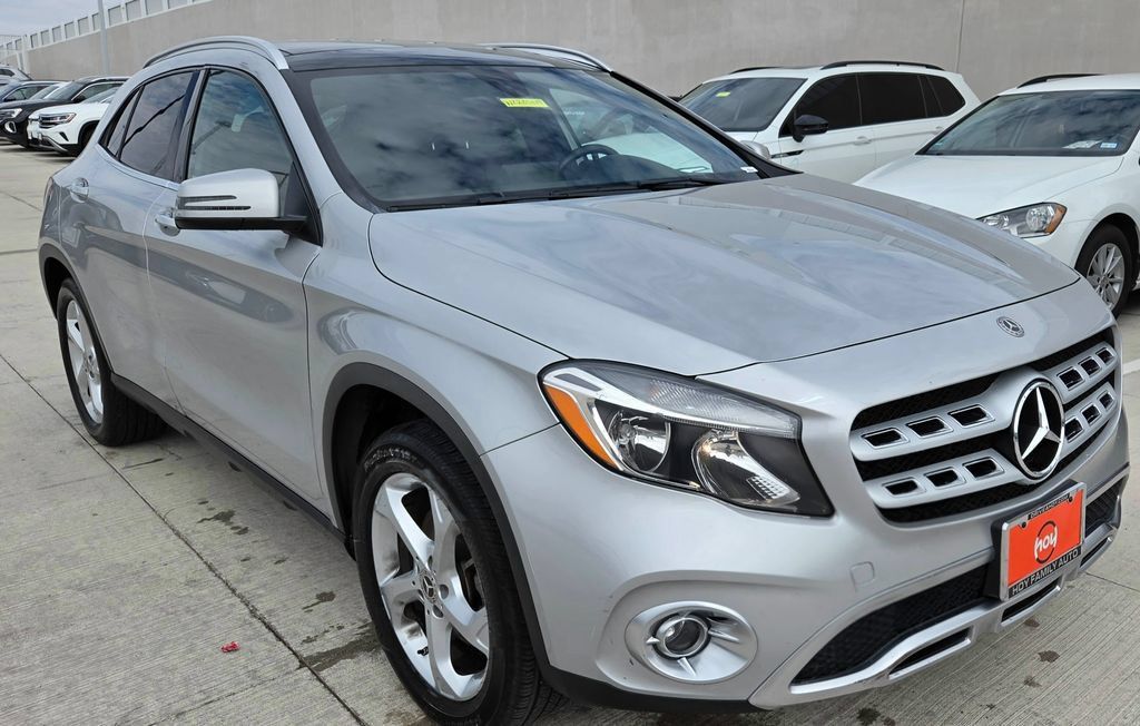 Used 2018 Mercedes-Benz GLA 250 4MATIC image 2