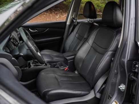 Used 2020 Nissan Rogue SL FWD image 21